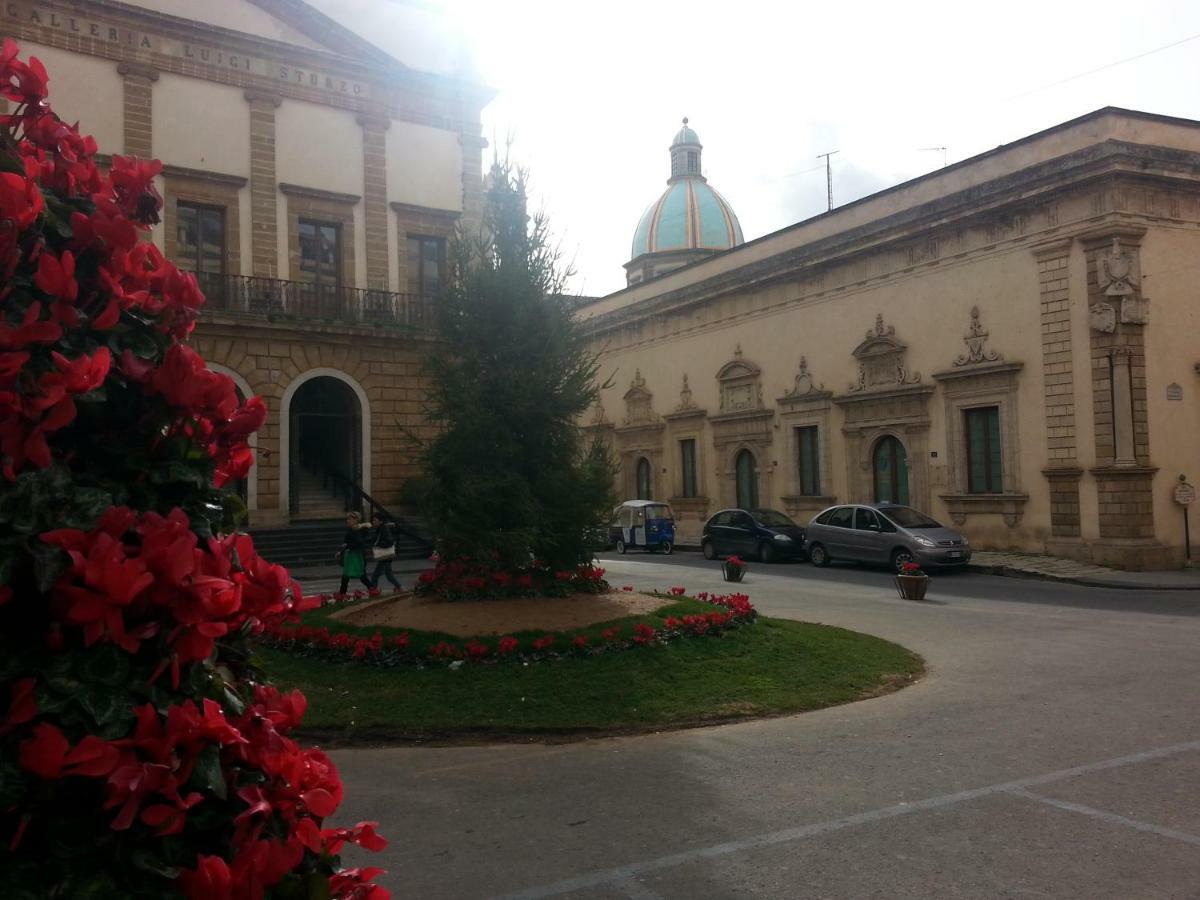 Apartamento Liz House Caltagirone Exterior foto